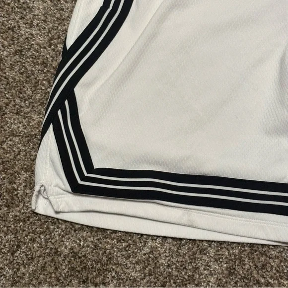 Nike Men’s Fly White Shorts with Black Stripes Size XL - Picture 3 of 12